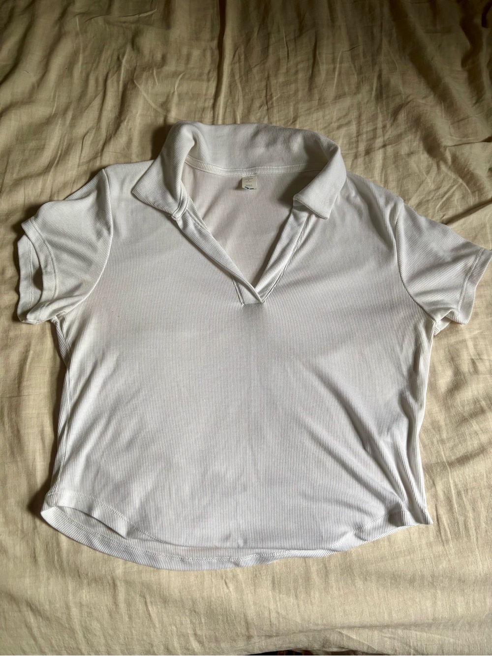 Old Navy Women's White Tennis V-Neck Short Sleeve